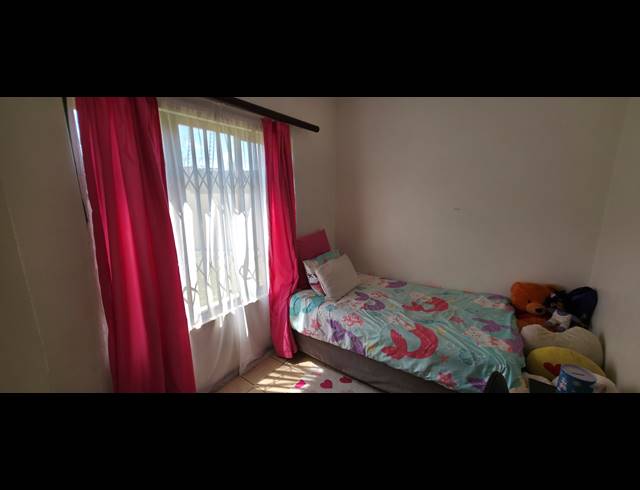 3 BEDROOM FREESTANDING TO LET IN JACKAROO PARK